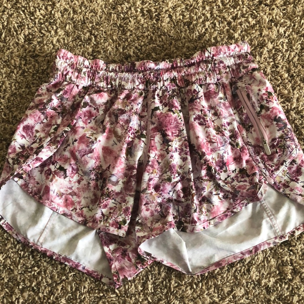 Lulu lemon tracker short 4’”